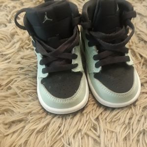 Jordan 1 mid ps Tiffany color